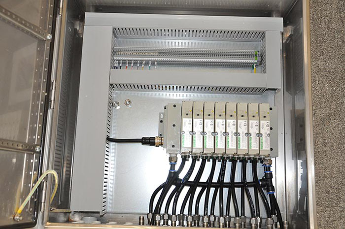 Pneumatic valve control cabinet